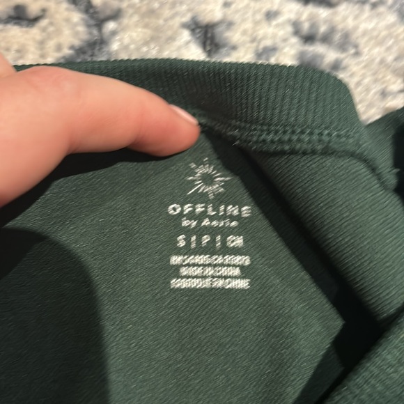 Aerie forest green tee shirt never worn size small - Picture 2 of 2